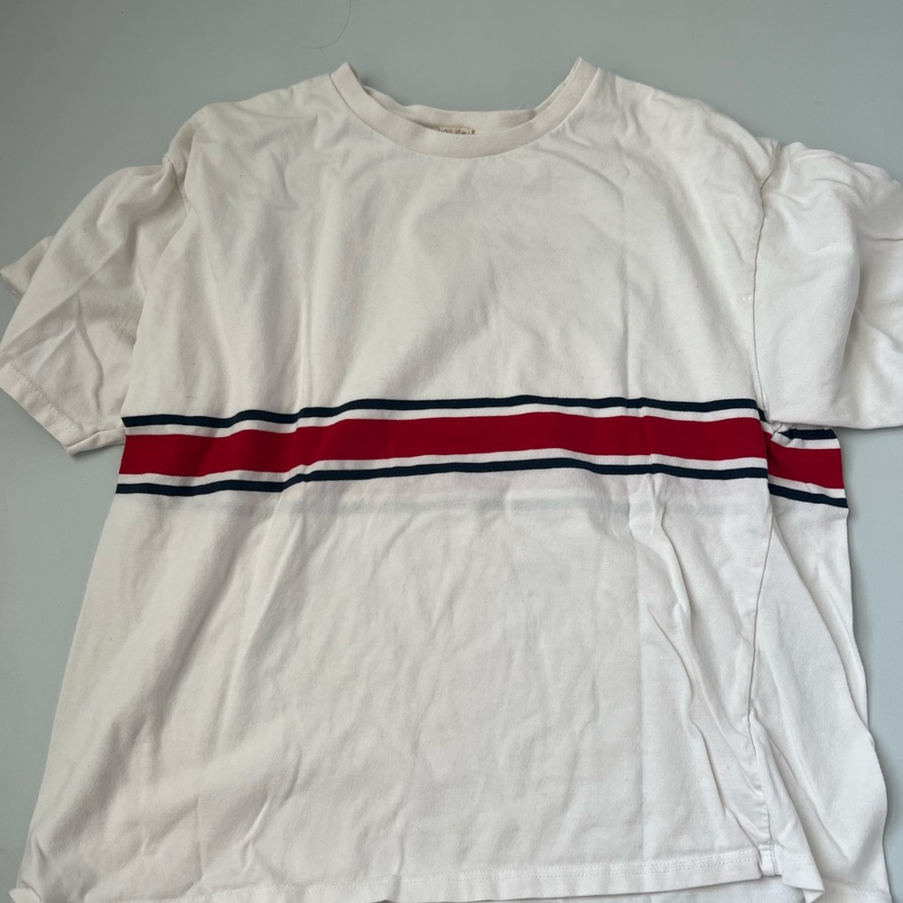 Brandy Melville t shirt